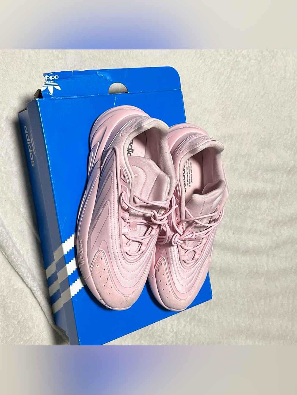 Adidas Ozelia